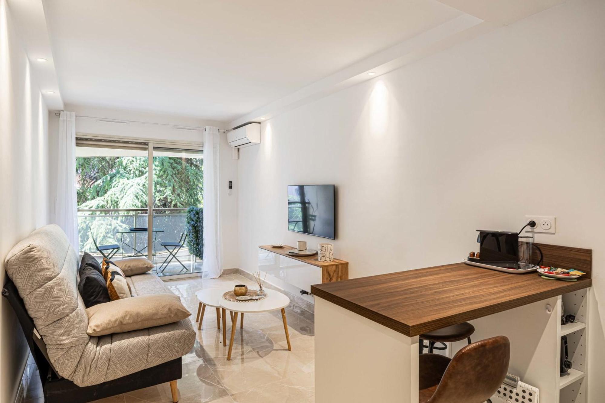 Appartement Le Center Avec Joli Balcon Et Parking Pour Un Sejour